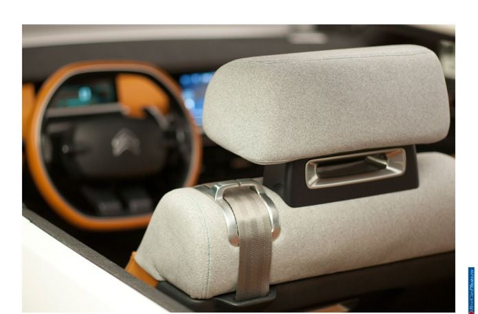 2013 Citroen Cactus - фотография 19 из 29