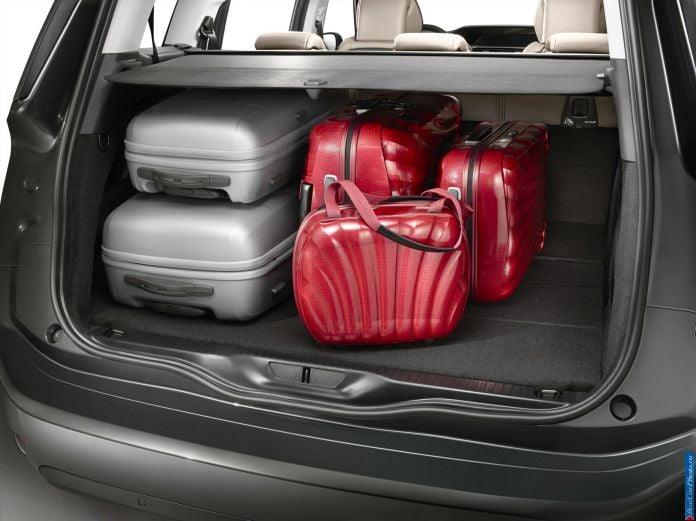 2014 Citroen Grand C4 Picasso - фотография 16 из 20 2014 Citroen Grand C4 Picasso - фотография 16 из 20