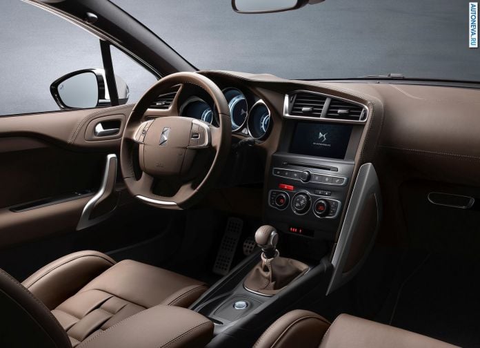2016 Citroen DS4 - фотография 22 из 39 2016 Citroen DS4 - фотография 22 из 39