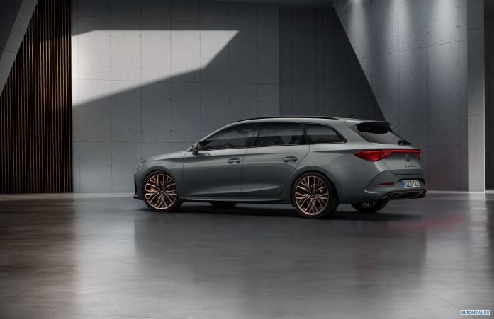 2020 Cupra Leon Sportstourer - фотография 3 из 9