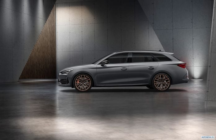 2020 Cupra Leon Sportstourer - фотография 4 из 9