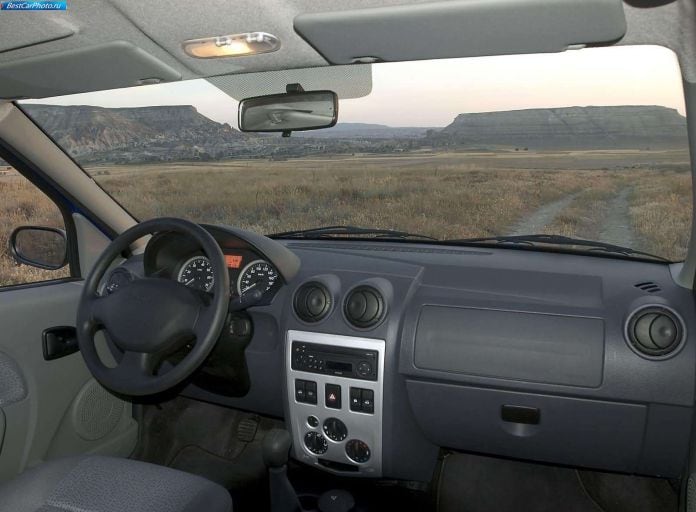 2005 Dacia Logan 1.4 MPI - фотография 19 из 20 2005 Dacia Logan 1.4 MPI - фотография 19 из 20