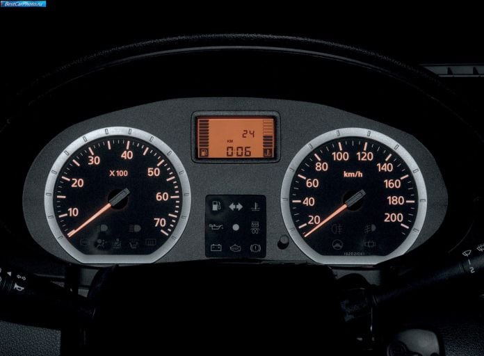 2007 Dacia Logan MCV - фотография 38 из 46 2007 Dacia Logan MCV - фотография 38 из 46