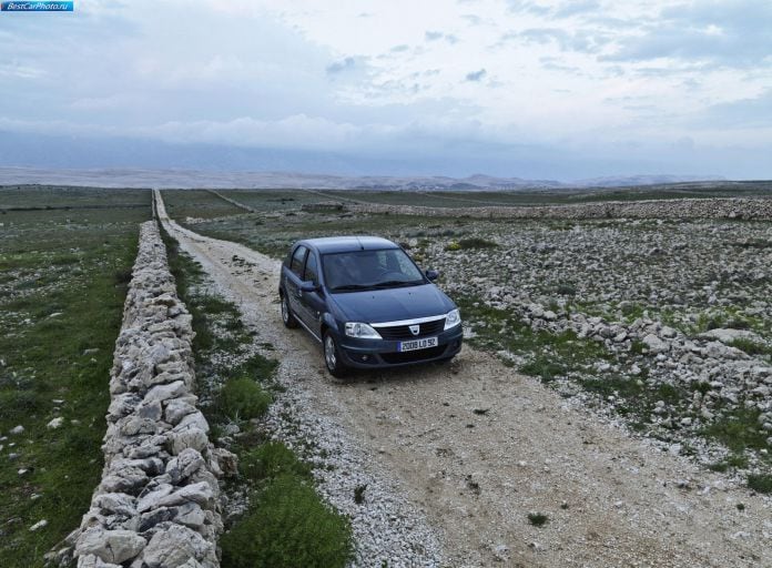 2009 Dacia Logan - фотография 11 из 45 2009 Dacia Logan - фотография 11 из 45