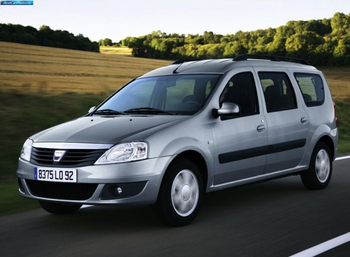 2009 Dacia Logan MCV - фотография 1 из 35