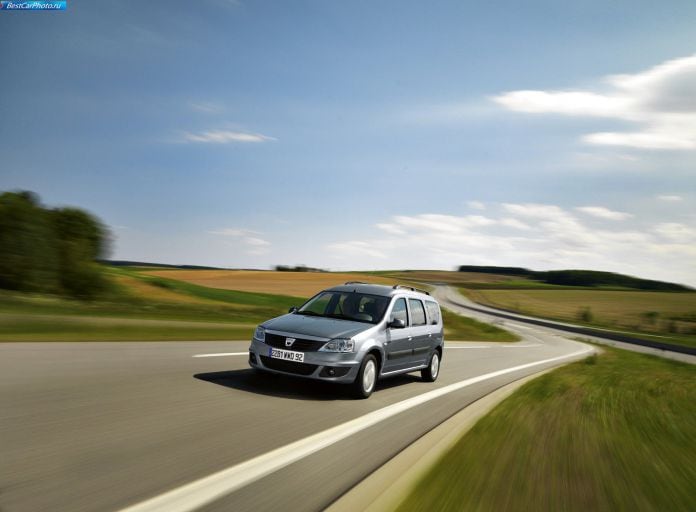 2009 Dacia Logan MCV - фотография 2 из 35 2009 Dacia Logan MCV - фотография 2 из 35