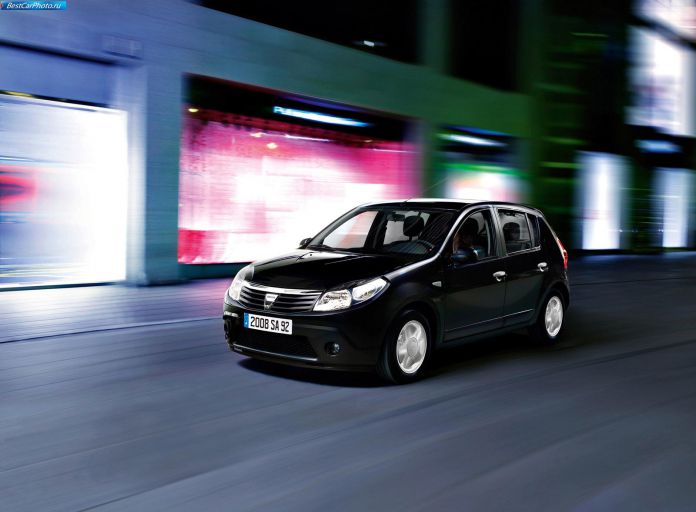 2009 Dacia Sandero - фотография 1 из 35