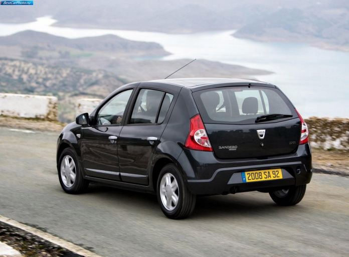 2009 Dacia Sandero - фотография 3 из 35 2009 Dacia Sandero - фотография 3 из 35