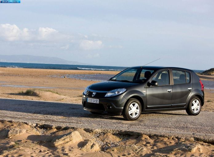 2009 Dacia Sandero - фотография 9 из 35