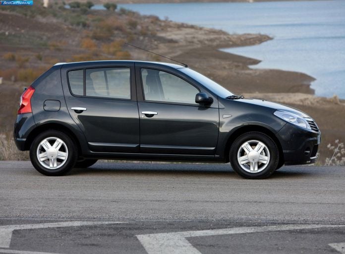 2009 Dacia Sandero - фотография 14 из 35