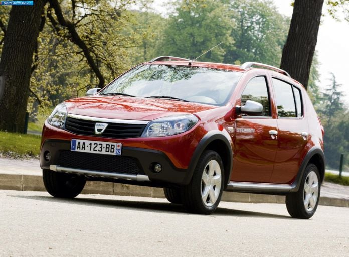 2010 Dacia Sandero Stepway - фотография 1 из 29