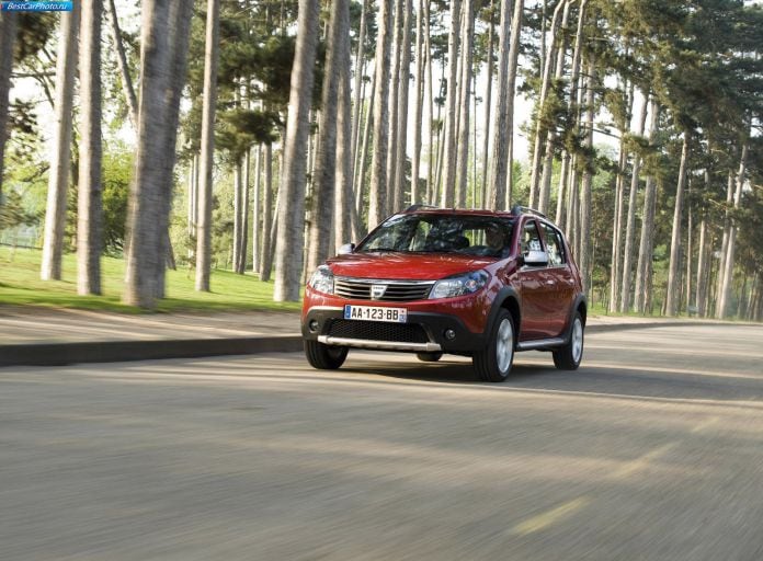 2010 Dacia Sandero Stepway - фотография 9 из 29
