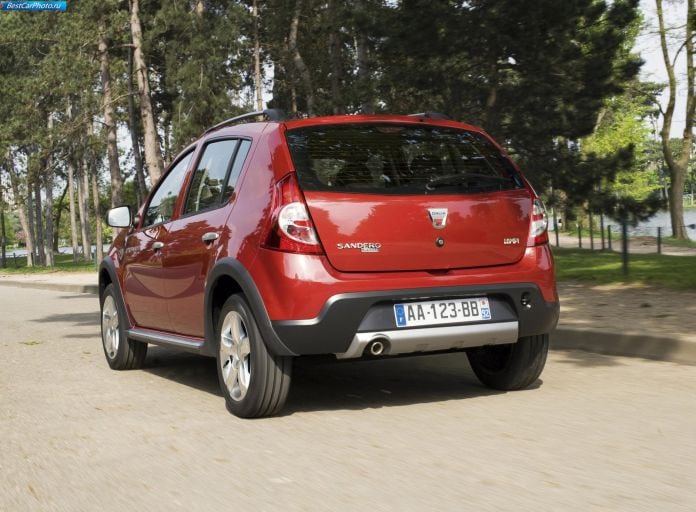 2010 Dacia Sandero Stepway - фотография 21 из 29 2010 Dacia Sandero Stepway - фотография 21 из 29