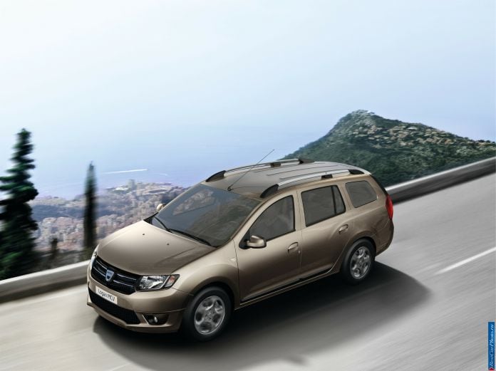 2013 Dacia Logan MCV - фотография 1 из 27