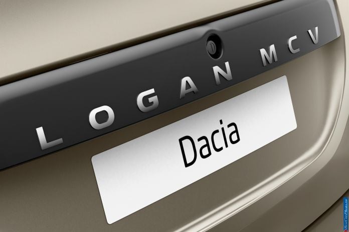 2013 Dacia Logan MCV - фотография 14 из 27