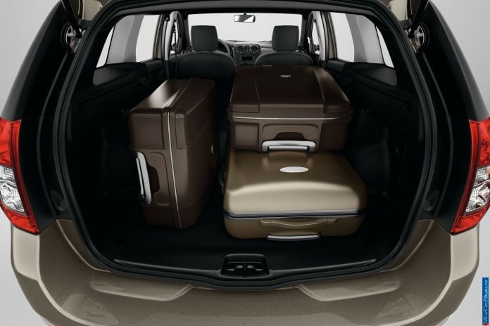 2013 Dacia Logan MCV - фотография 20 из 27 2013 Dacia Logan MCV - фотография 20 из 27