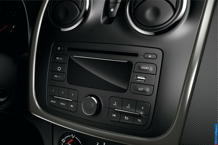 2013 Dacia Logan MCV - фотография 26 из 27 2013 Dacia Logan MCV - фотография 26 из 27