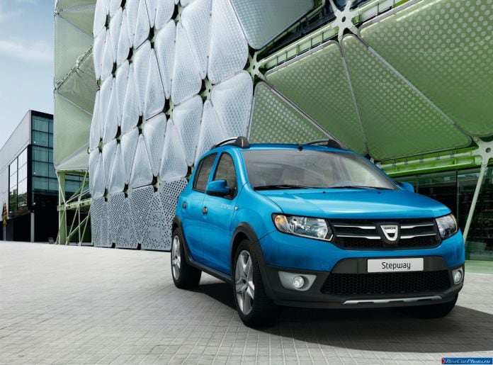 2013 Dacia Sandero Stepway - фотография 4 из 20 2013 Dacia Sandero Stepway - фотография 4 из 20