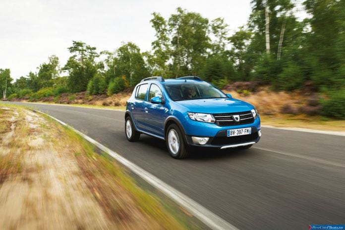 2013 Dacia Sandero Stepway - фотография 7 из 20 2013 Dacia Sandero Stepway - фотография 7 из 20
