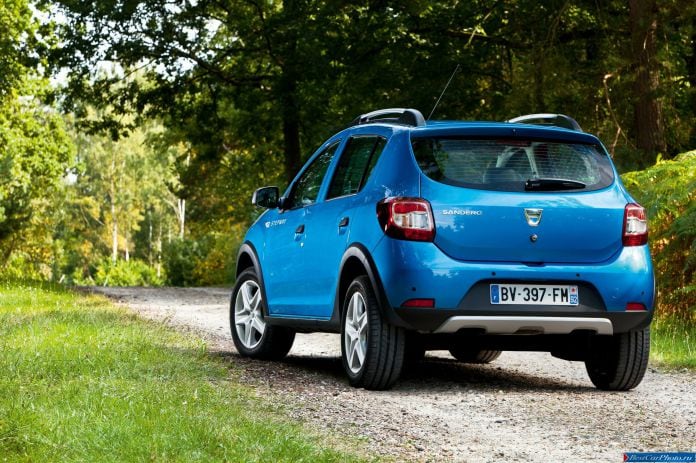 2013 Dacia Sandero Stepway - фотография 11 из 20 2013 Dacia Sandero Stepway - фотография 11 из 20