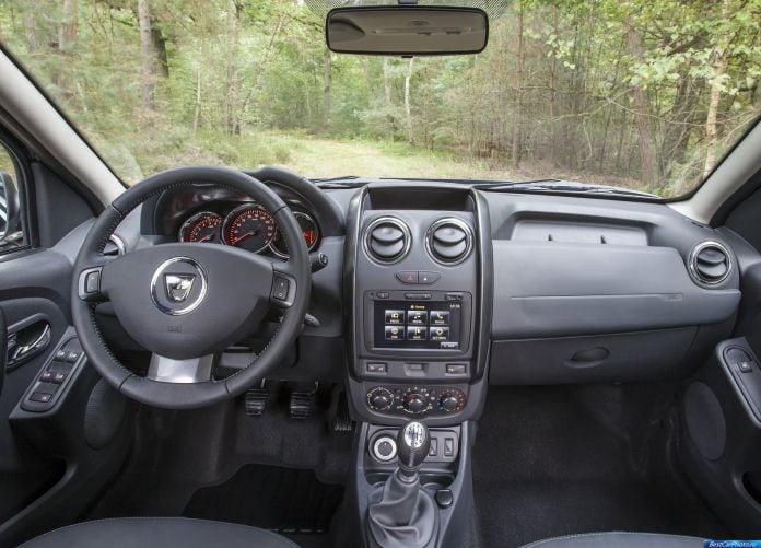 2014 Dacia Duster - фотография 37 из 78