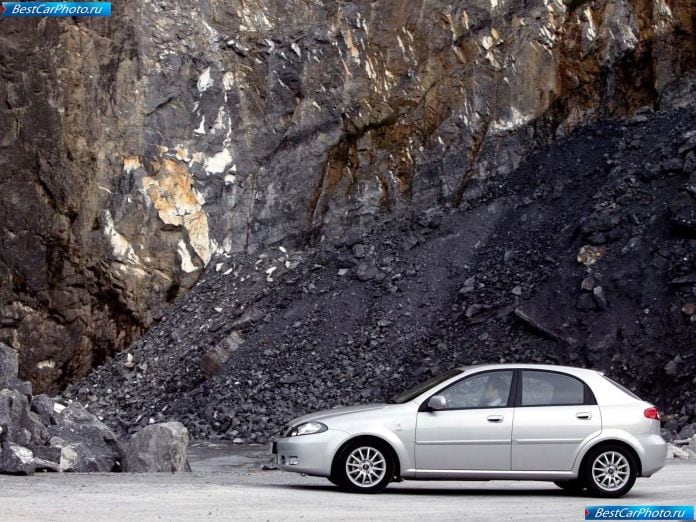 2004 Daewoo Lacetti Cdx - фотография 40 из 76