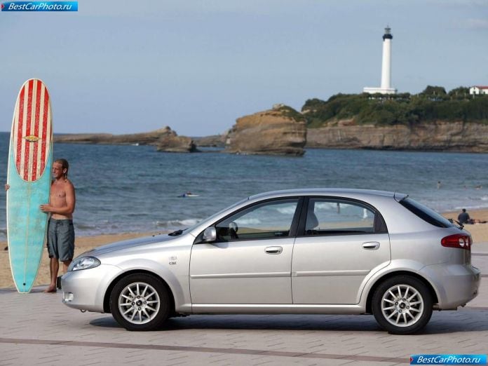 2004 Daewoo Lacetti Cdx - фотография 42 из 76