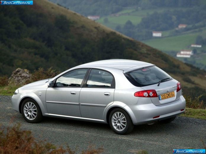 2004 Daewoo Lacetti Cdx - фотография 44 из 76