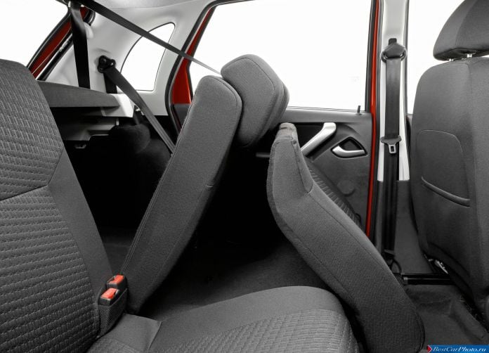 2015 Datsun mi-DO - фотография 14 из 20 2015 Datsun mi-DO - фотография 14 из 20