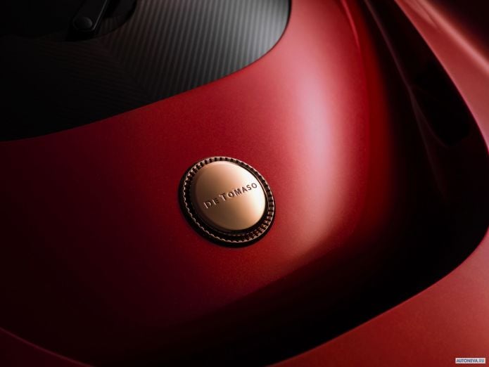 2019 De Tomaso P72 - фотография 13 из 19