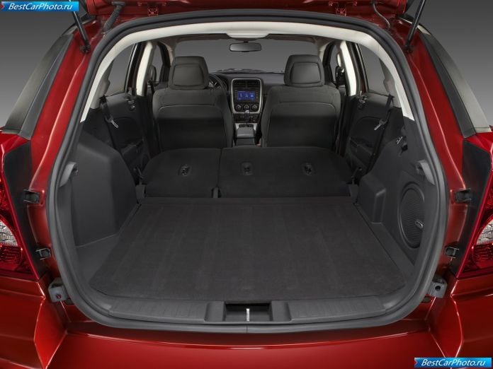 2010 Dodge Caliber - фотография 14 из 19