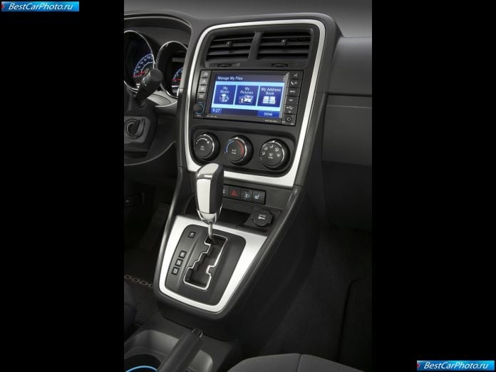 2010 Dodge Caliber - фотография 16 из 19