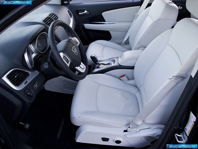 2011 Dodge Journey - фотография 12 из 18