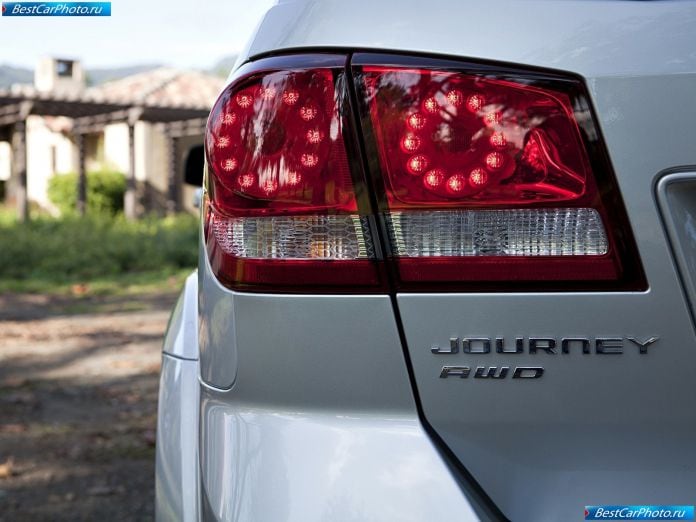 2011 Dodge Journey - фотография 17 из 18