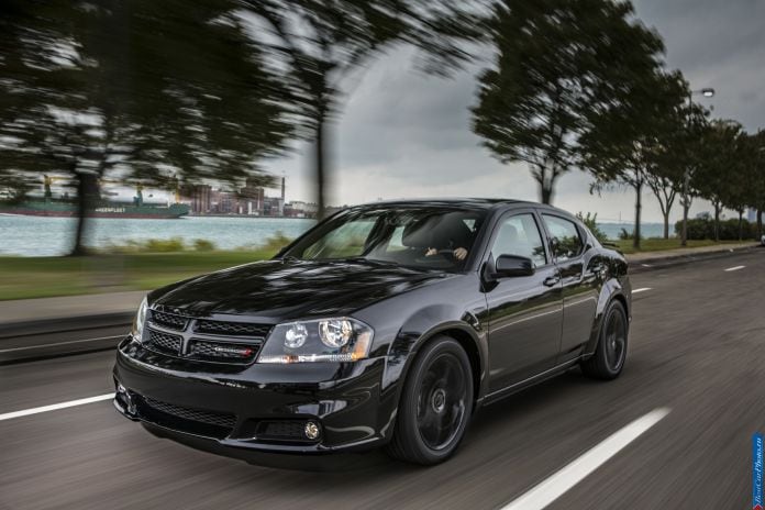 2013 Dodge Avenger Blacktop Edition - фотография 8 из 10