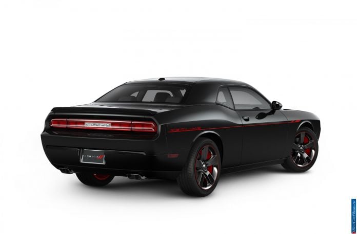 2013 Dodge Challenger RT Redline - фотография 6 из 10
