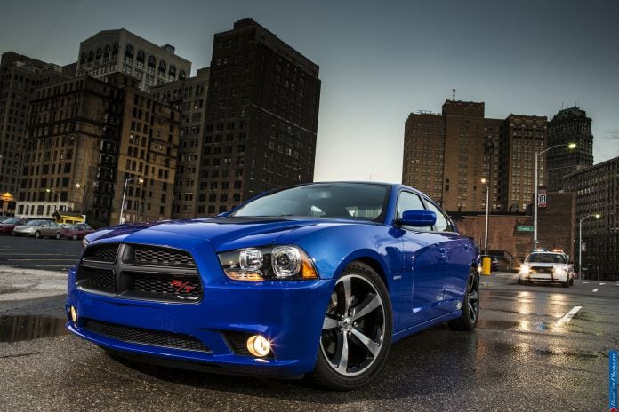 2013 Dodge Charger Daytona - фотография 1 из 25