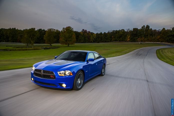 2013 Dodge Charger Daytona - фотография 10 из 25