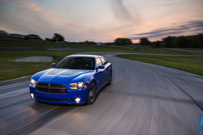 2013 Dodge Charger Daytona - фотография 12 из 25