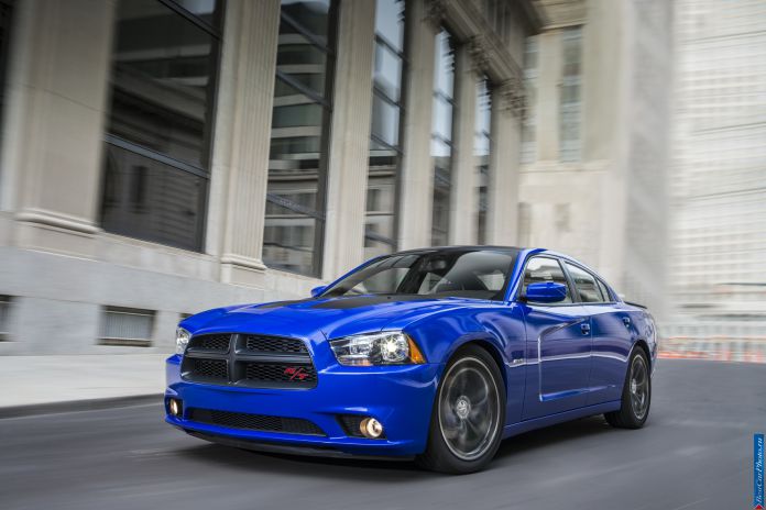 2013 Dodge Charger Daytona - фотография 15 из 25