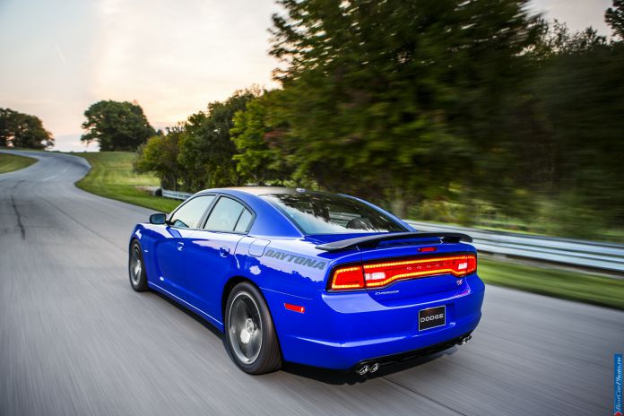 2013 Dodge Charger Daytona - фотография 17 из 25