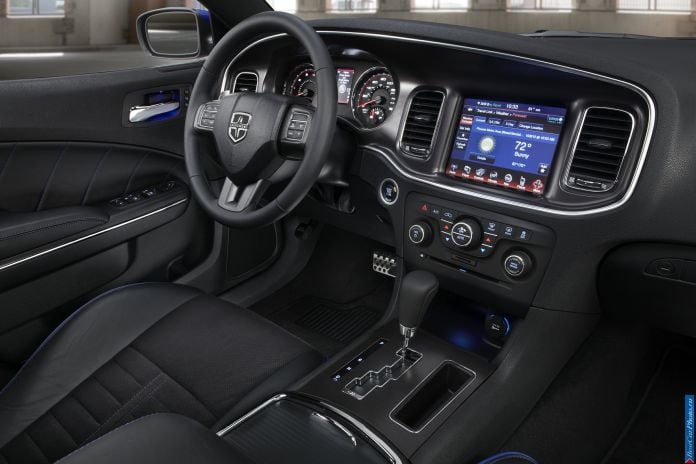 2013 Dodge Charger Daytona - фотография 20 из 25