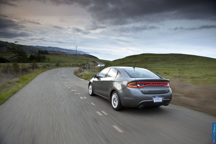 2013 Dodge Dart - фотография 24 из 105