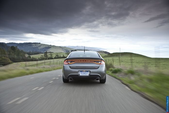 2013 Dodge Dart - фотография 28 из 105