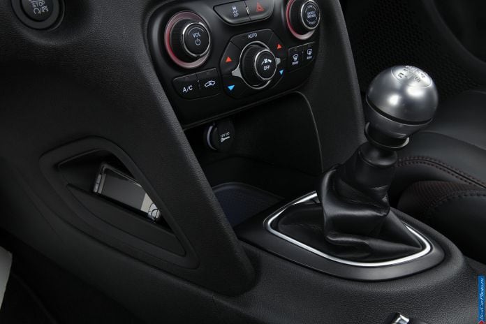 2013 Dodge Dart - фотография 98 из 105