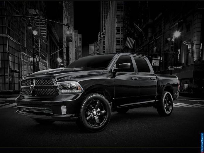 2013 Dodge RAM 1500 Black Express - фотография 1 из 4