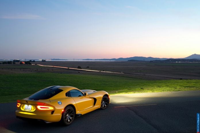 2013 Dodge Viper SRT - фотография 14 из 76