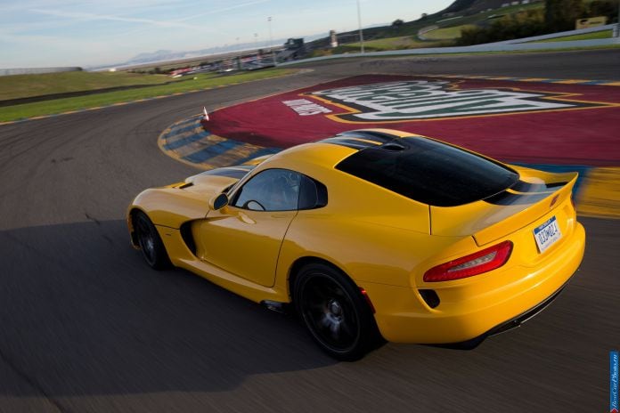 2013 Dodge Viper SRT - фотография 22 из 76