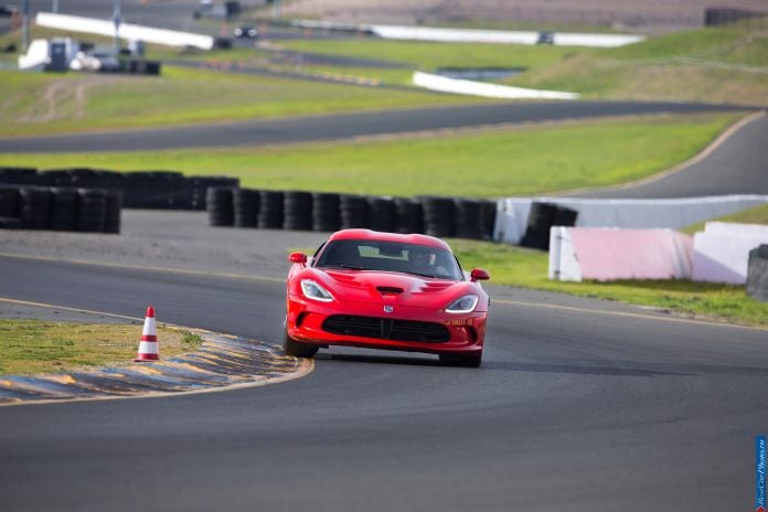 2013 Dodge Viper SRT - фотография 48 из 76