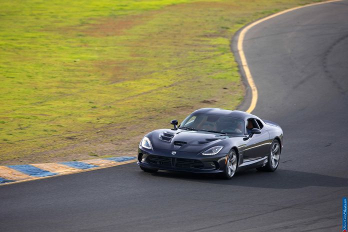 2013 Dodge Viper SRT - фотография 56 из 76